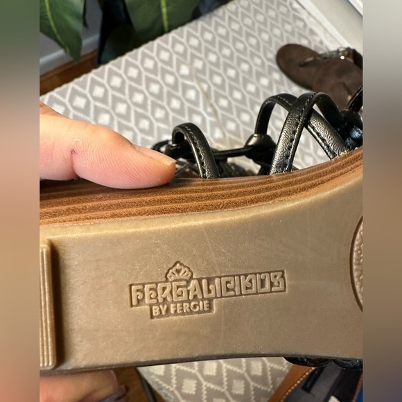 Fergalicious Black Garnett Sandals Women’s Size 6.5 - Picture 8 of 8